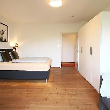 Zentrale Stadtwohnung - Direkt Am Main, Park-ausblick * Würzburg