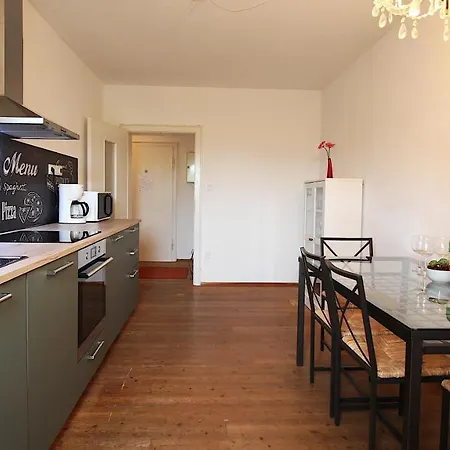 Apartment Zentrale Stadtwohnung - Direkt Am Main, Park-ausblick